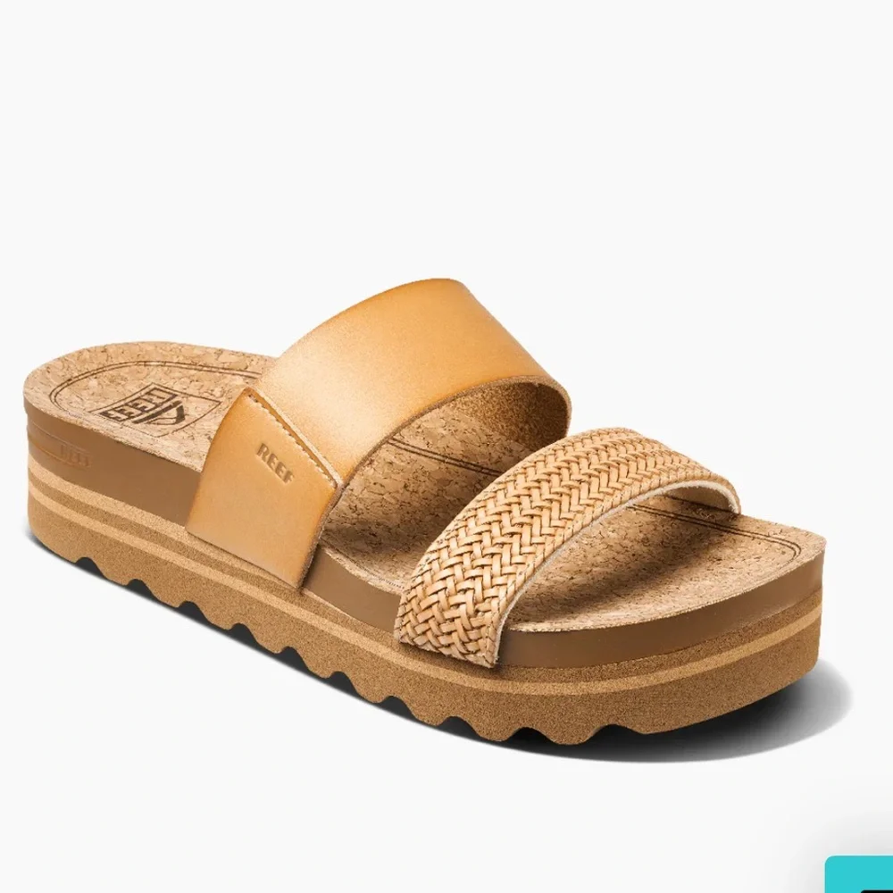 Reef’s CUSHION VISTA HI‎ Women’s Sandals Natural Braid 8 NWT in packaging